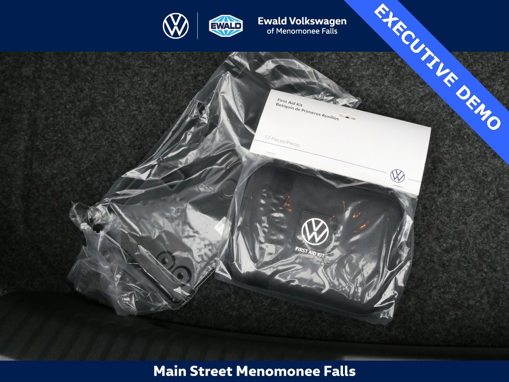 Certified 2025 Volkswagen Jetta S image 31