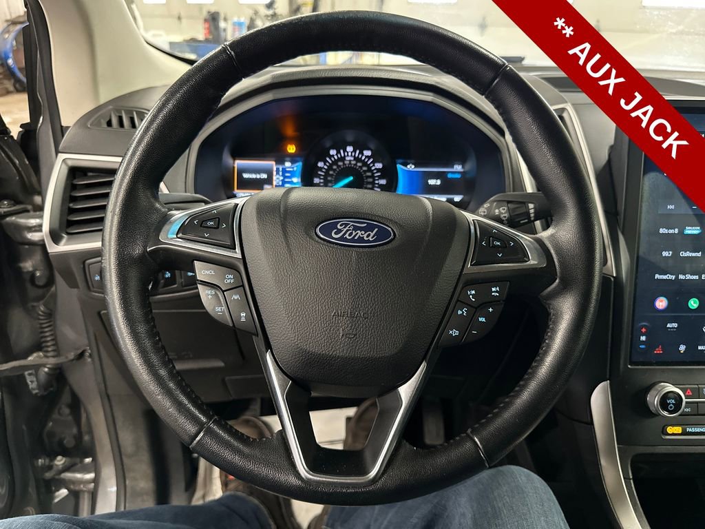 Used 2023 Ford Edge SEL image 17