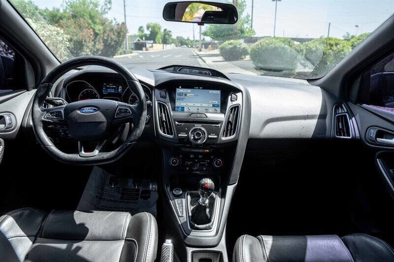 Used 2016 Ford Focus ST w/ Equipment Group 402A image 19