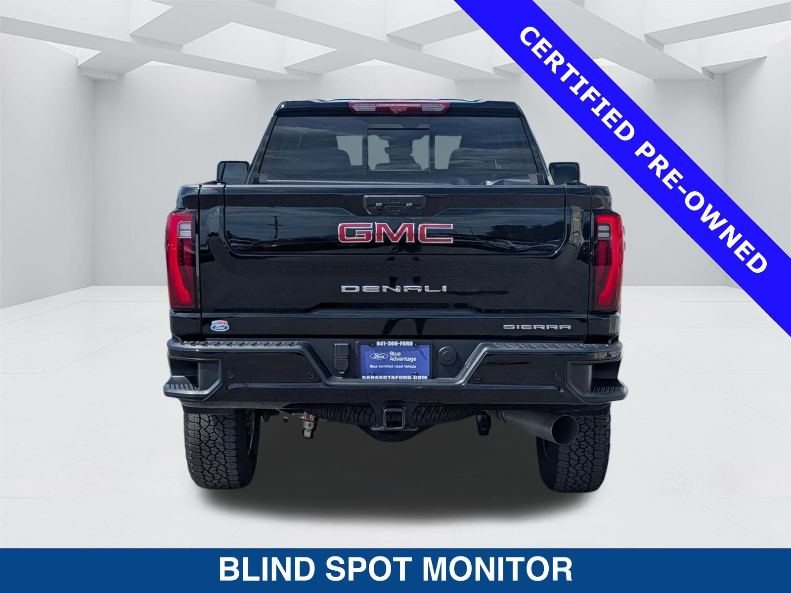 Used 2025 GMC Sierra 2500 Denali w/ Denali Reserve Package AWD/4WD image 5