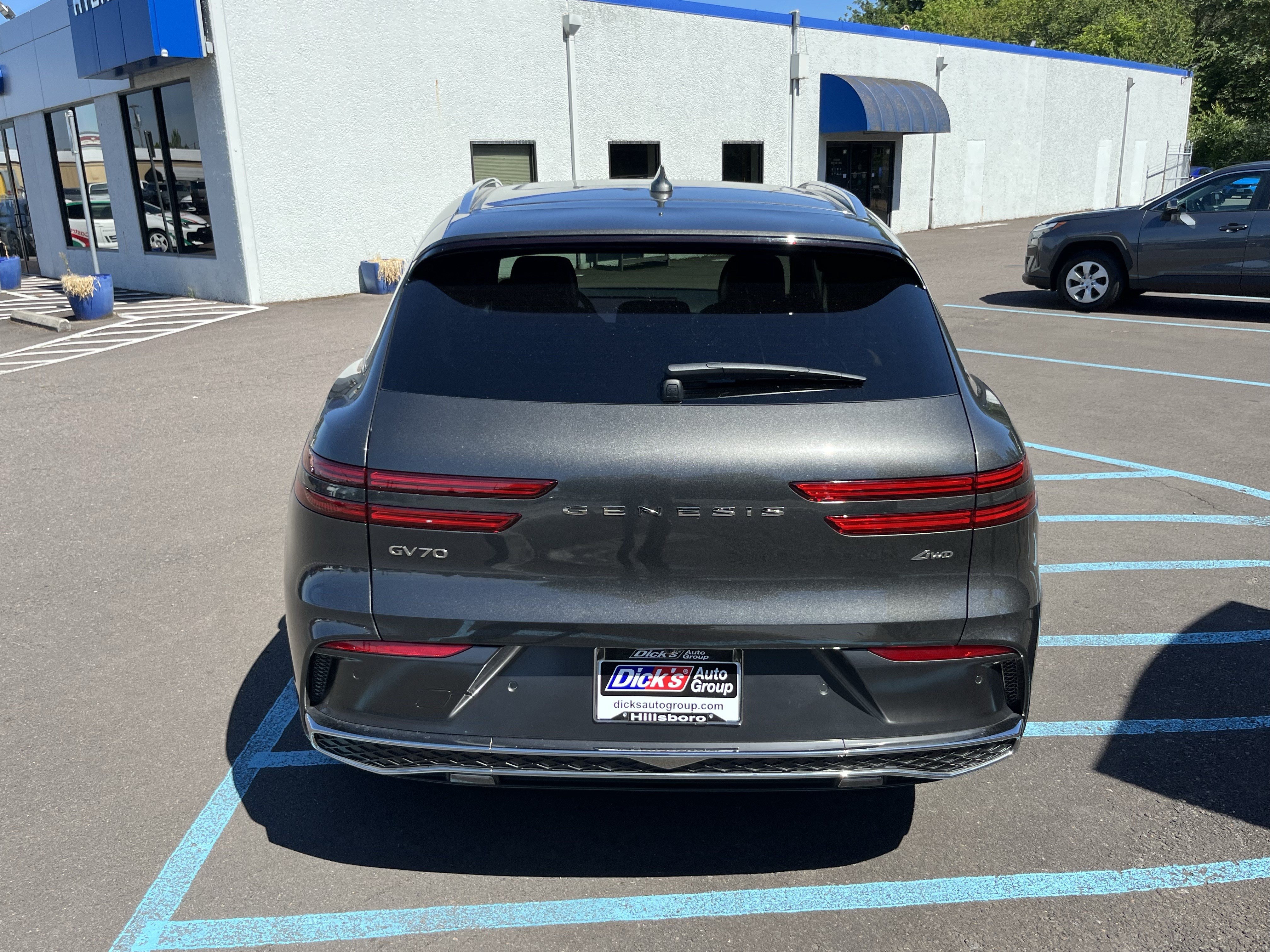 Used 2026 Genesis GV70 2.5T Advanced AWD/4WD image 4