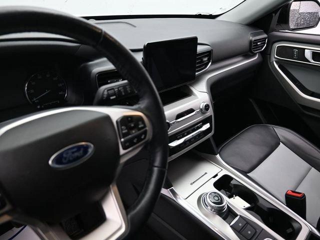Used 2023 Ford Explorer XLT w/ Equipment Group 202A image 25