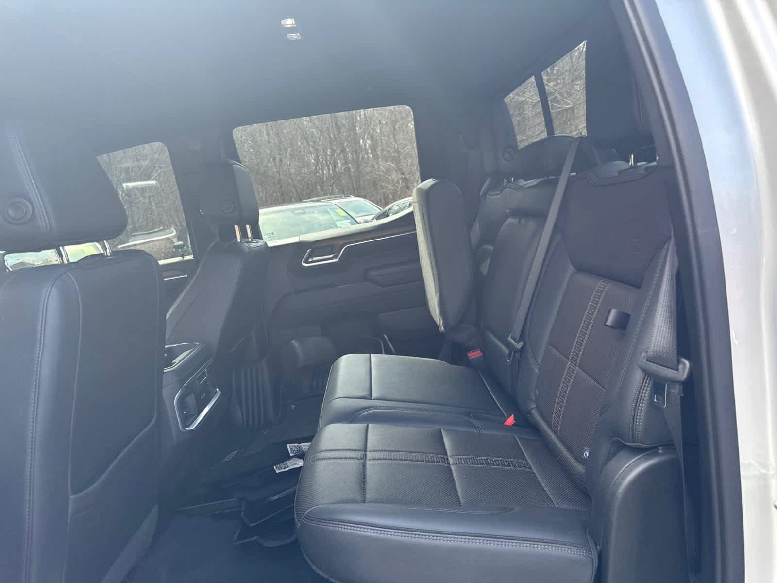 Used 2022 Chevrolet Silverado 1500 High Country AWD/4WD image 29