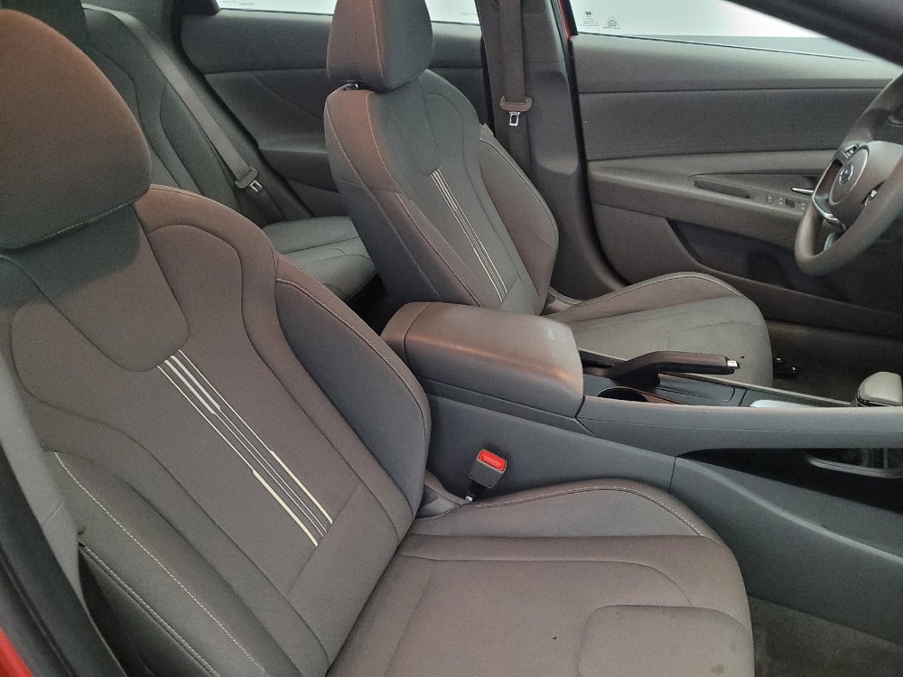 Used 2022 Hyundai Elantra SEL w/ Cargo Package image 21