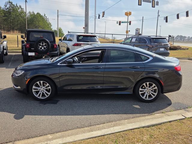 Used 2017 Chrysler 200 Limited Platinum w/ Comfort & Convenience Group image 4