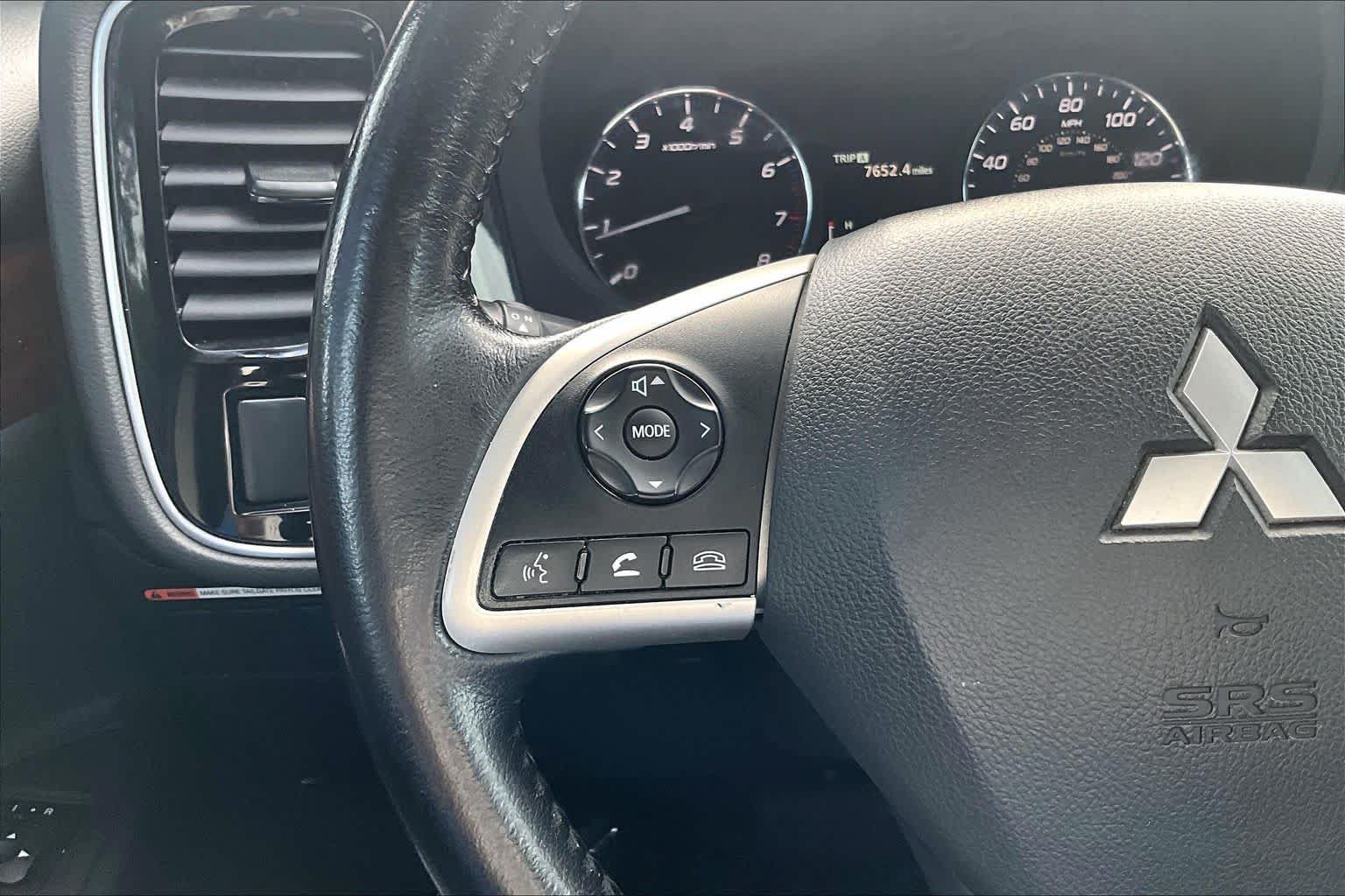 Used 2015 Mitsubishi Outlander SE FWD image 24