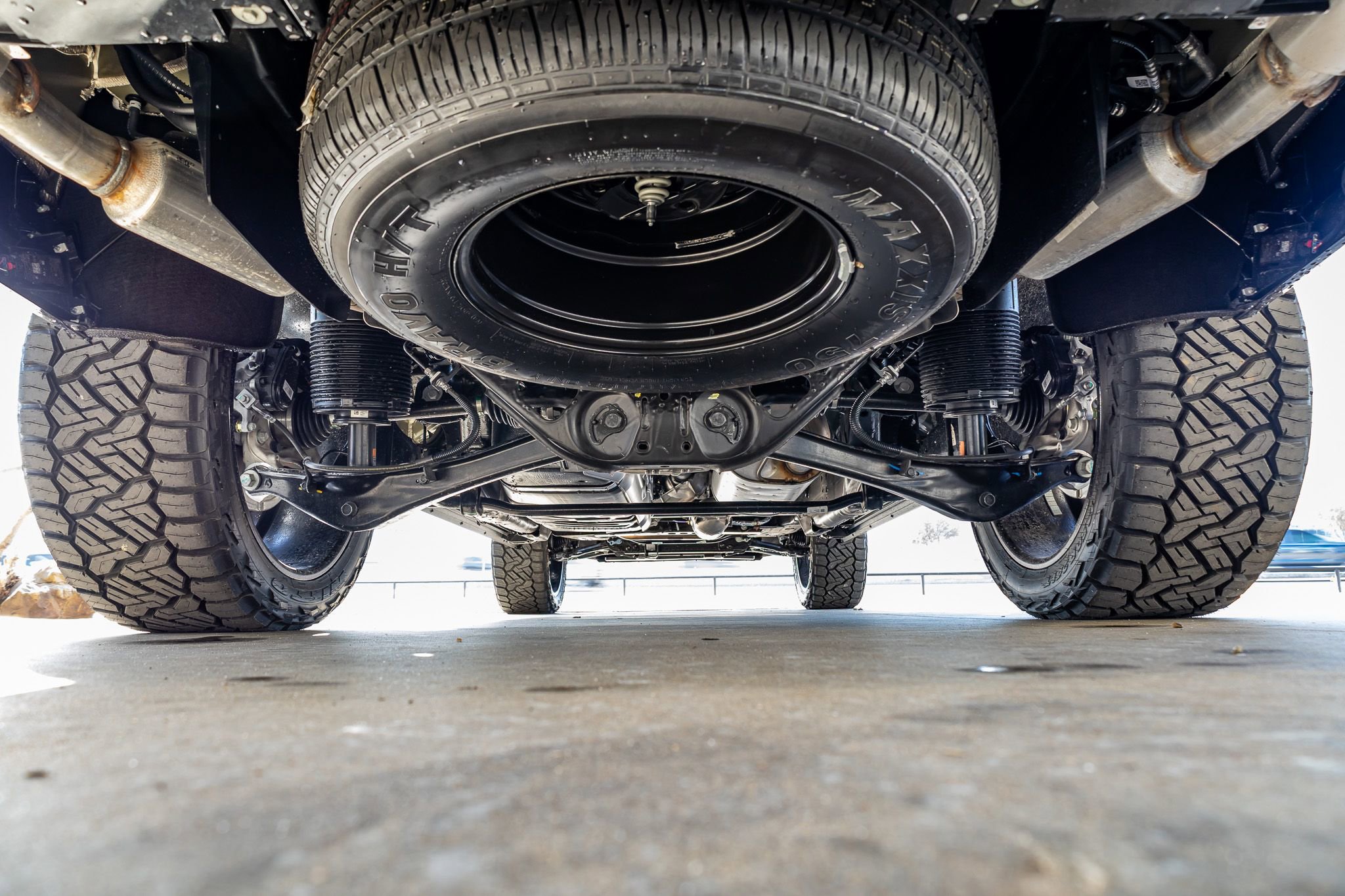 Used 2026 Cadillac Escalade ESV Platinum Sport w/ LPO, ONYX Package image 16