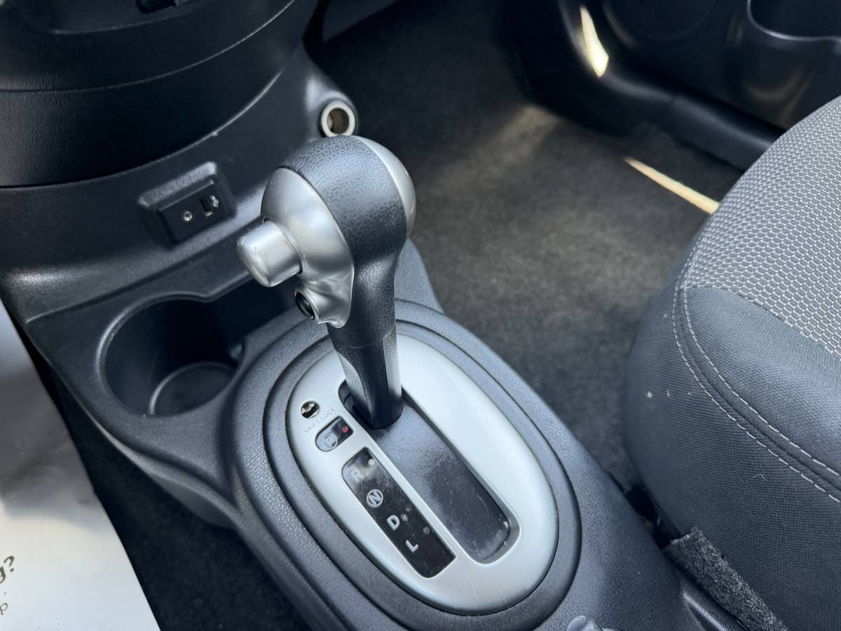 Used 2017 Nissan Versa SV FWD image 16