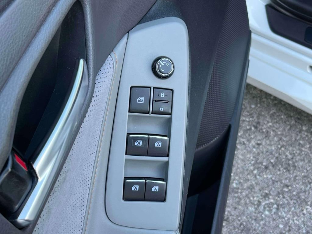 Used 2019 Toyota Avalon XSE w/ All Weather Liner Package FWD image 23