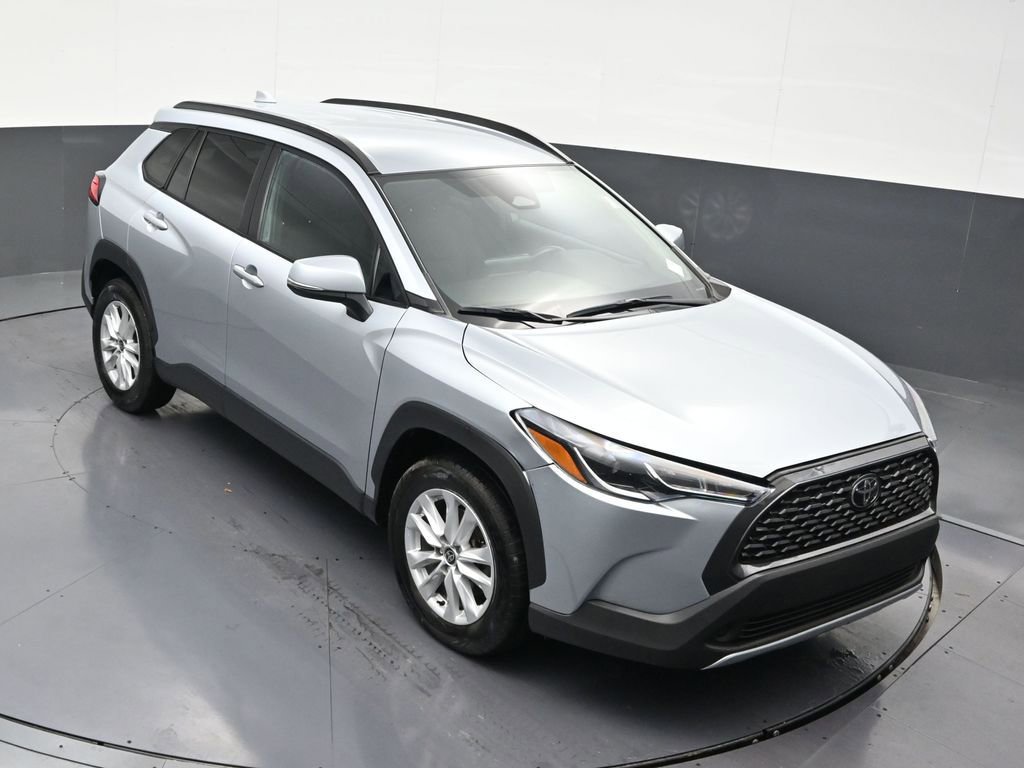 Used 2024 Toyota Corolla Cross LE image 21