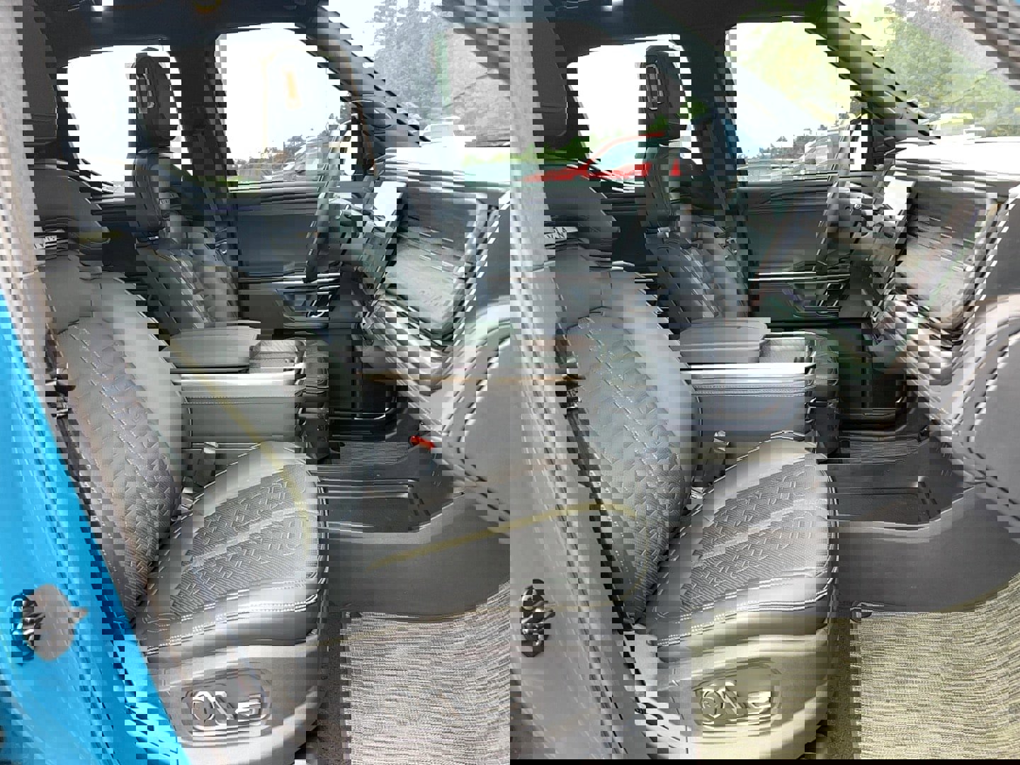 Used 2024 Rivian R1T Adventure image 24