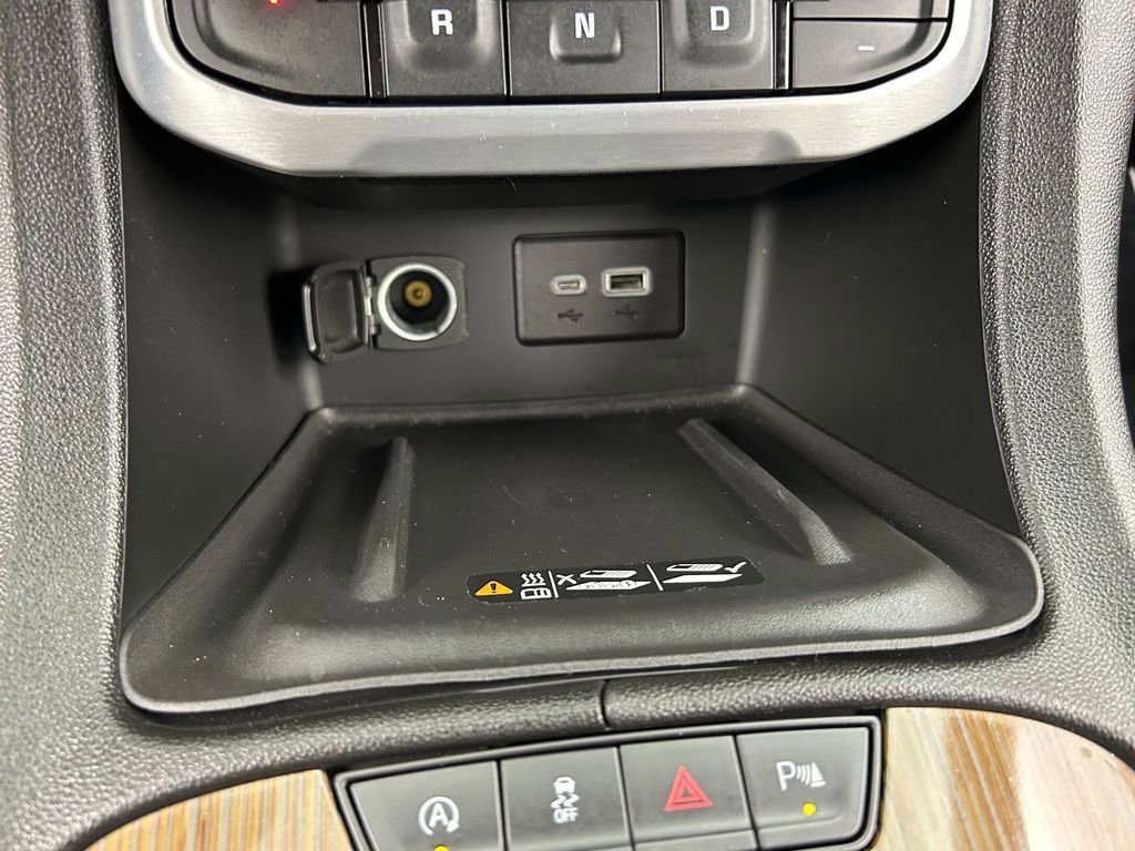 Used 2022 GMC Acadia SLE w/ Driver Convenience Package image 25