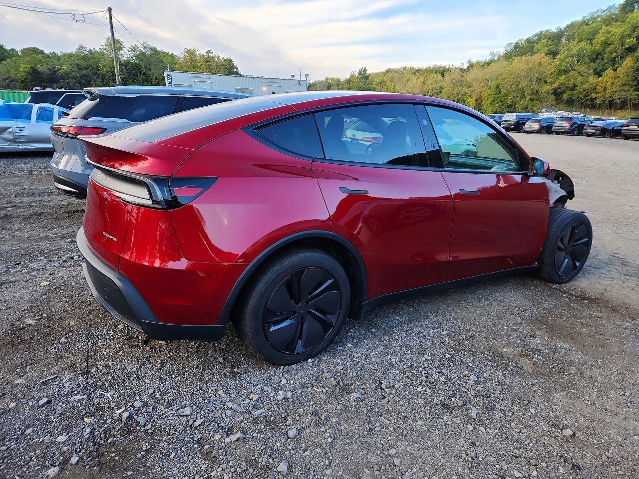 Used 2026 Tesla Model Y AWD image 5