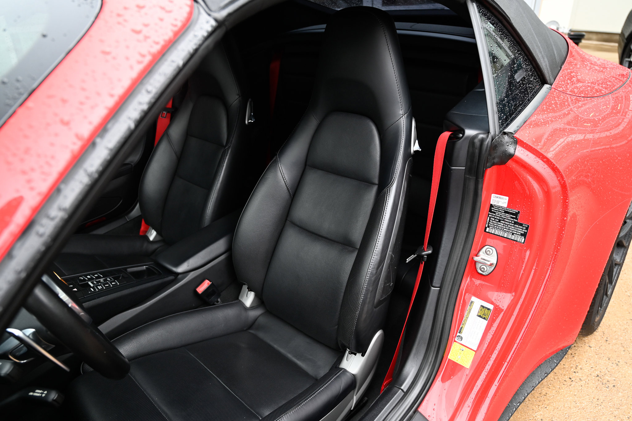 Used 2016 Porsche 911 Carrera GTS RWD image 19