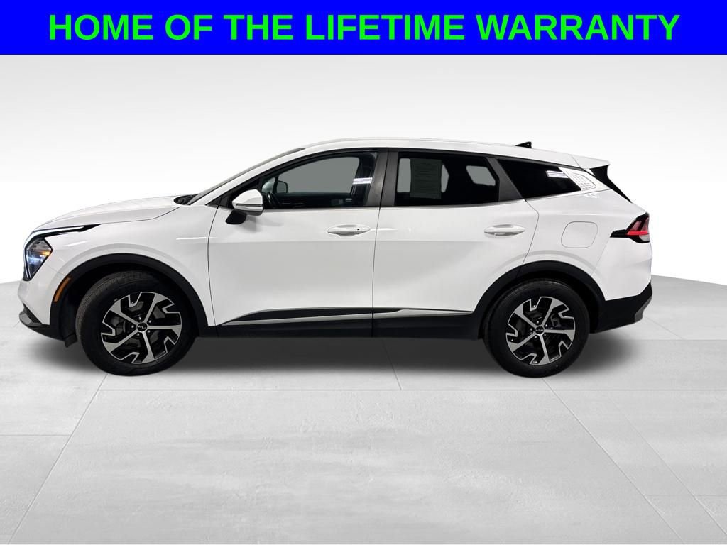 Used 2023 Kia Sportage EX image 2