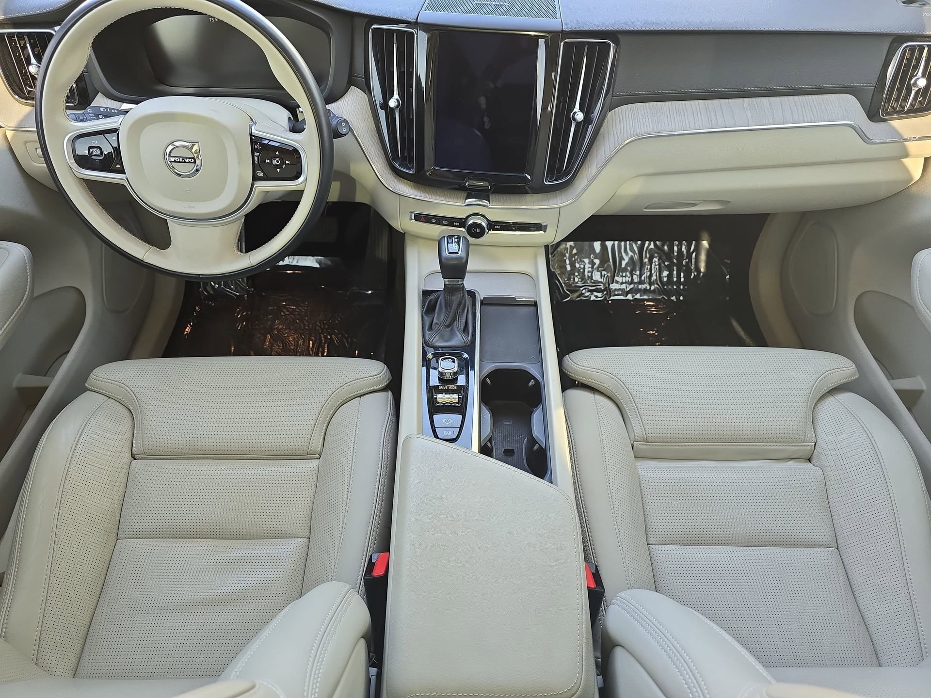 Used 2021 Volvo XC60 T5 Inscription w/ Advanced Package image 9