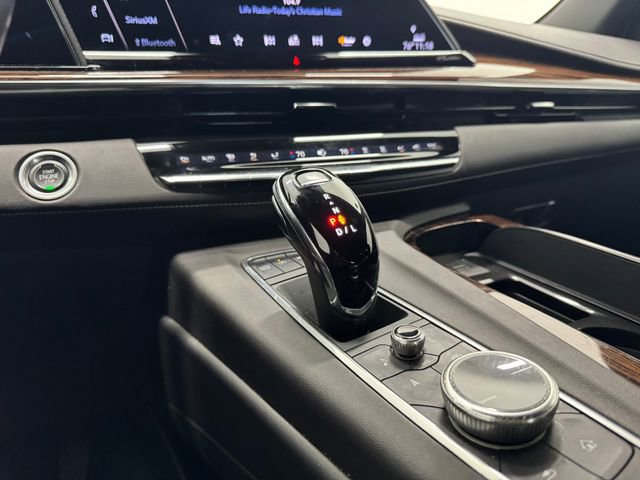 Used 2022 Cadillac Escalade Premium Luxury image 25