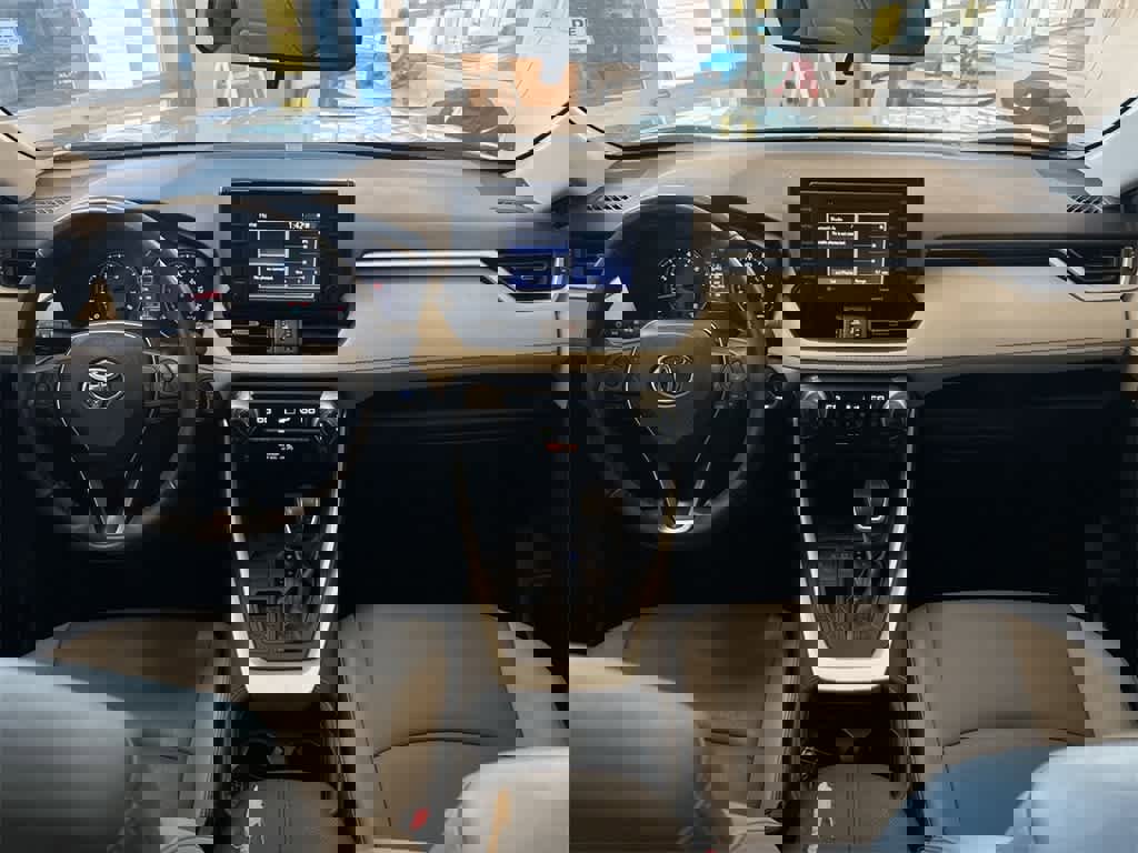 Used 2021 Toyota RAV4 XLE Premium image 16