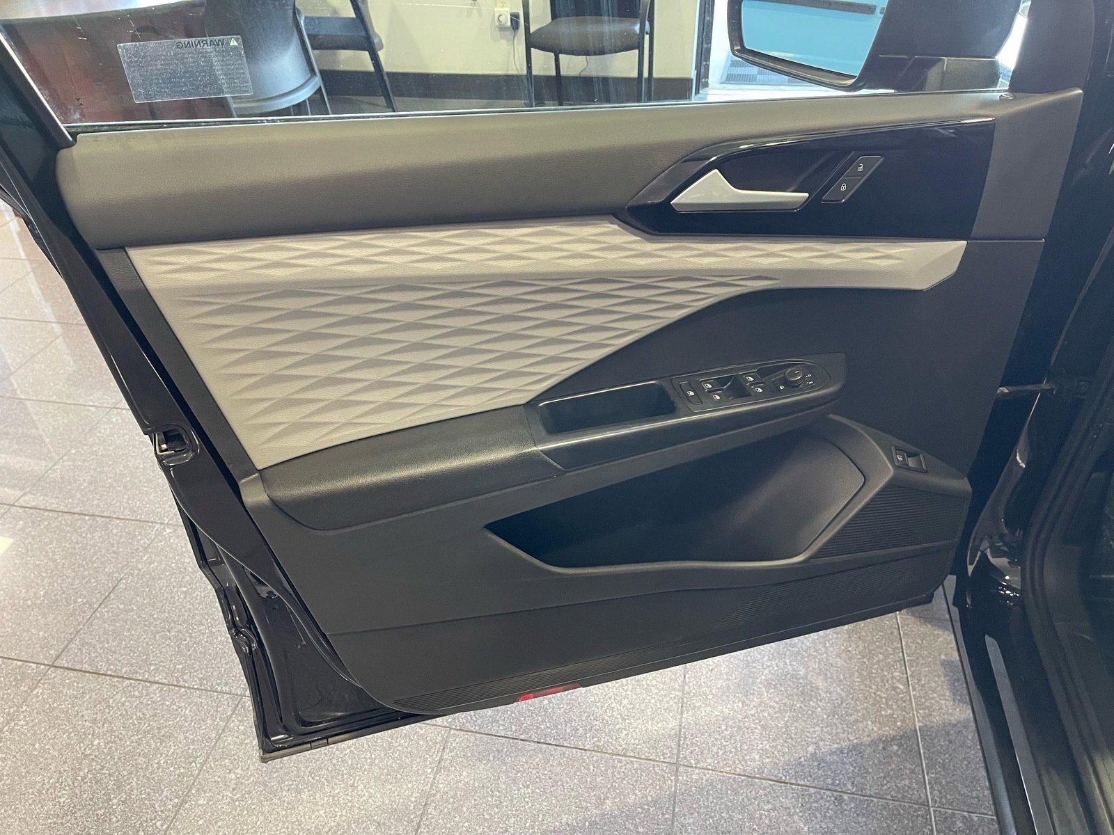 Used 2022 Volkswagen Taos S image 23