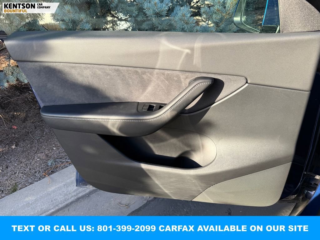 Used 2021 Tesla Model Y Long Range image 16