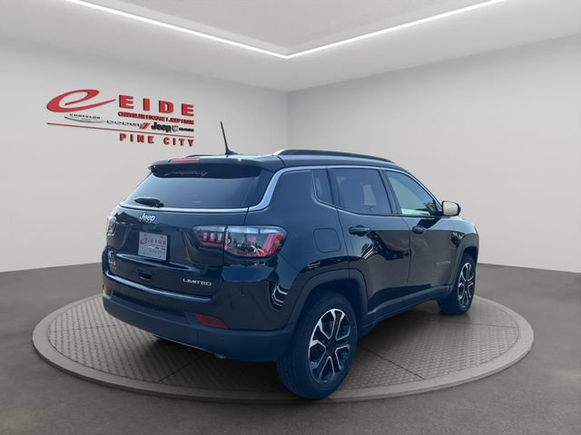 Used 2024 Jeep Compass Limited AWD/4WD image 10