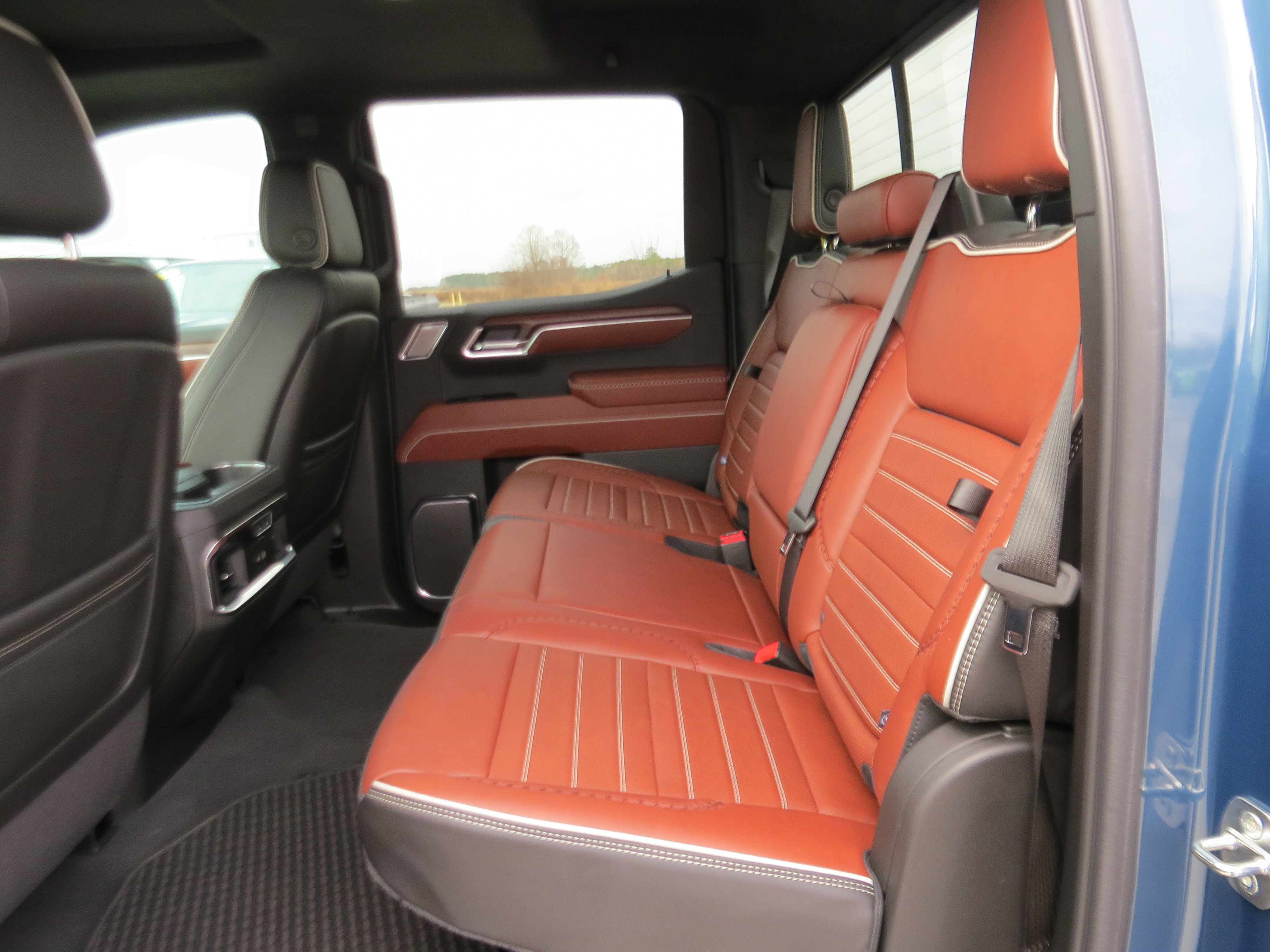 Used 2024 GMC Sierra 1500 Denali Ultimate image 16