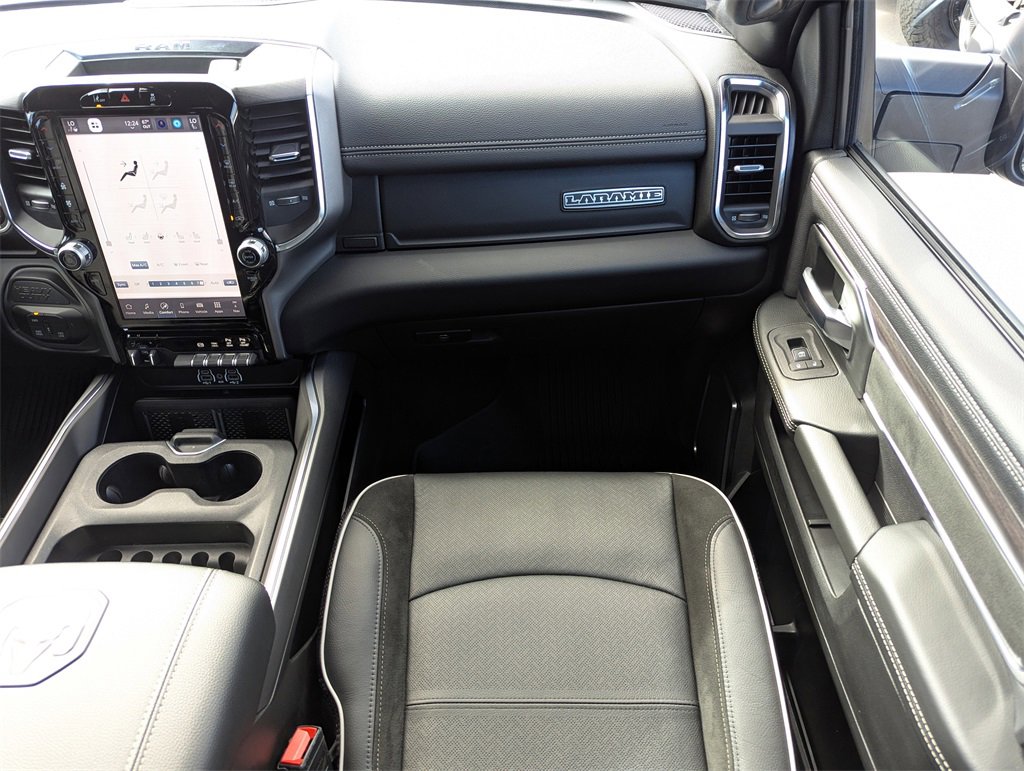 Used 2025 RAM 2500 Laramie w/ Sport Appearance Package image 16