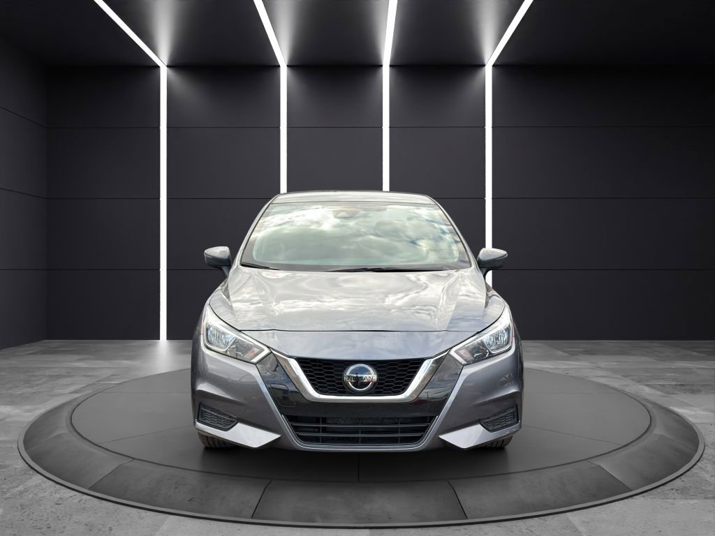 Used 2021 Nissan Versa SV image 2