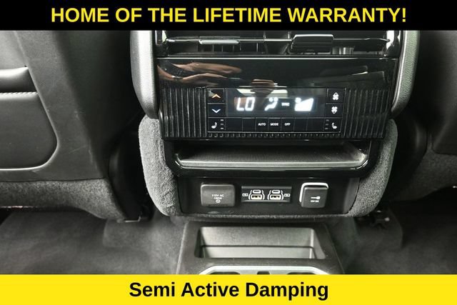 Used 2023 Jeep Wagoneer L Series III w/ Premium Group I AWD/4WD image 35