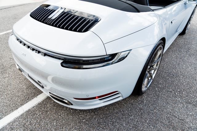 Used 2024 Porsche 911 Carrera RWD image 13