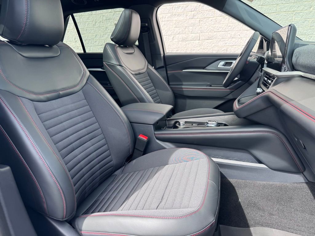 New 2026 Ford Explorer ST-Line AWD/4WD image 18