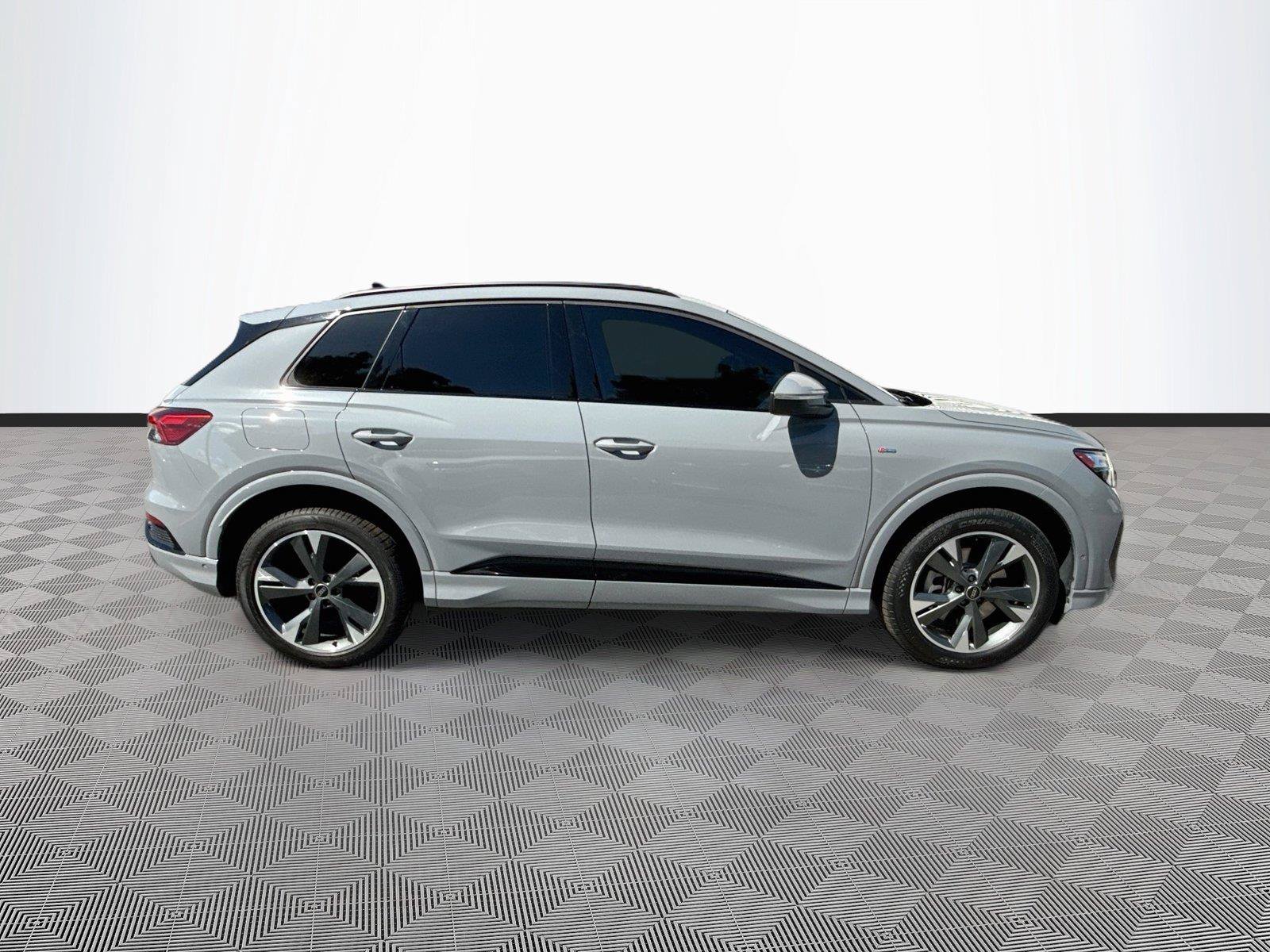 Used 2023 Audi Q4 e-tron Premium Plus w/ Premium Plus AWD/4WD image 8