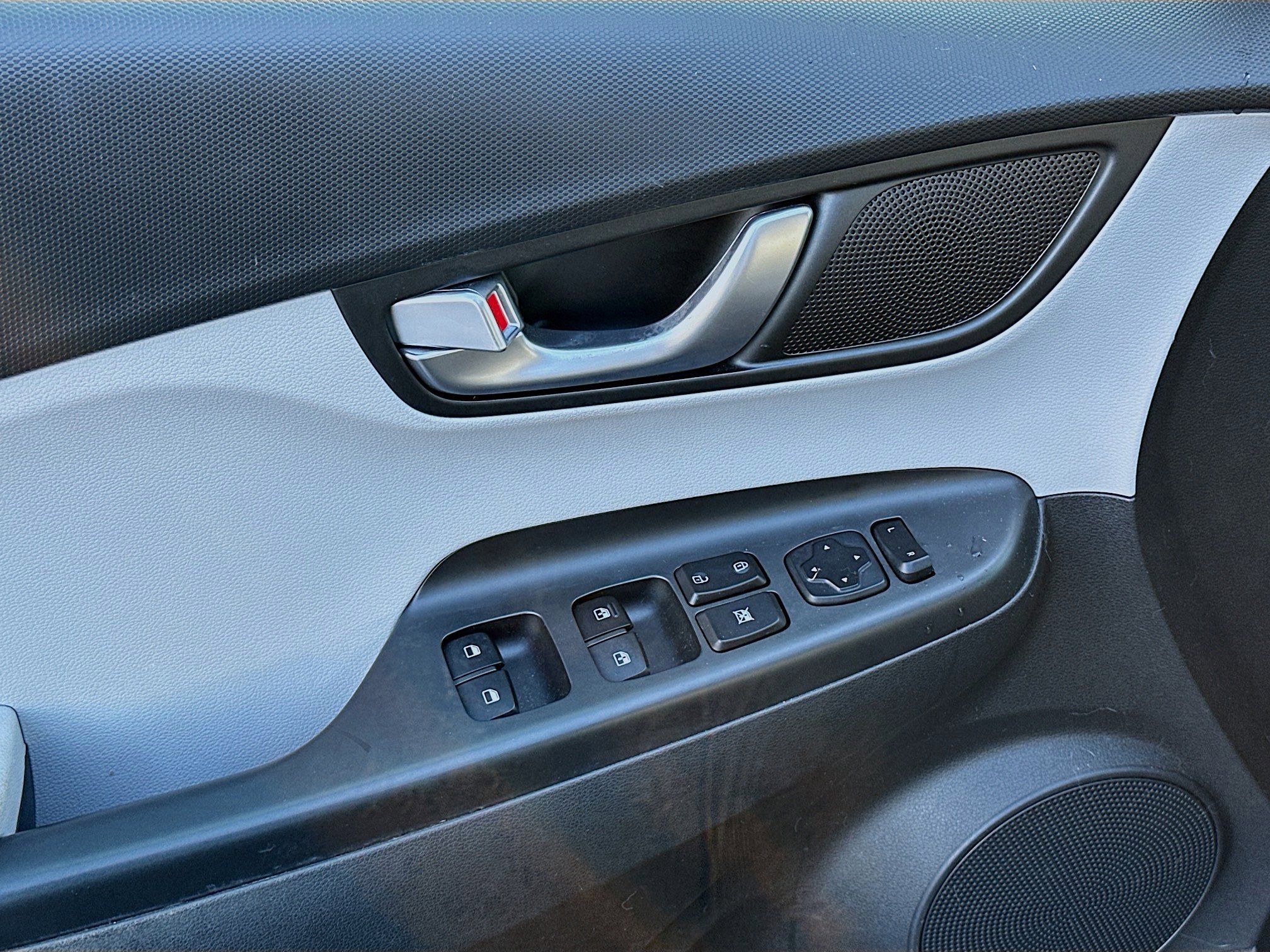 Used 2022 Hyundai Kona SEL w/ Convenience Package image 15