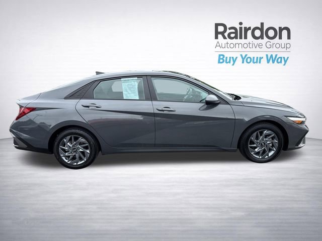 Used 2024 Hyundai Elantra SEL FWD image 8