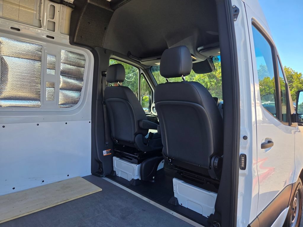 Used 2024 Mercedes-Benz Sprinter 2500 image 12