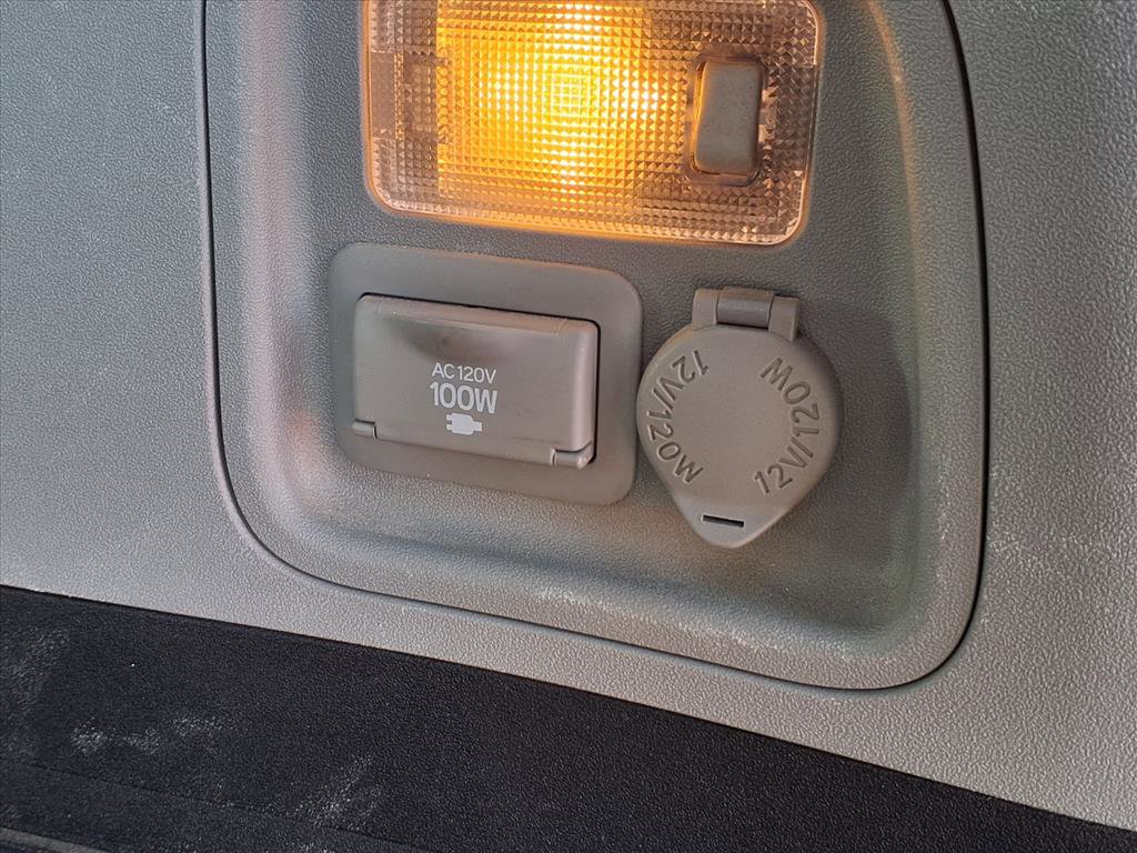 Used 2018 Toyota Sienna Limited Premium w/ Carpet Mat Package image 31