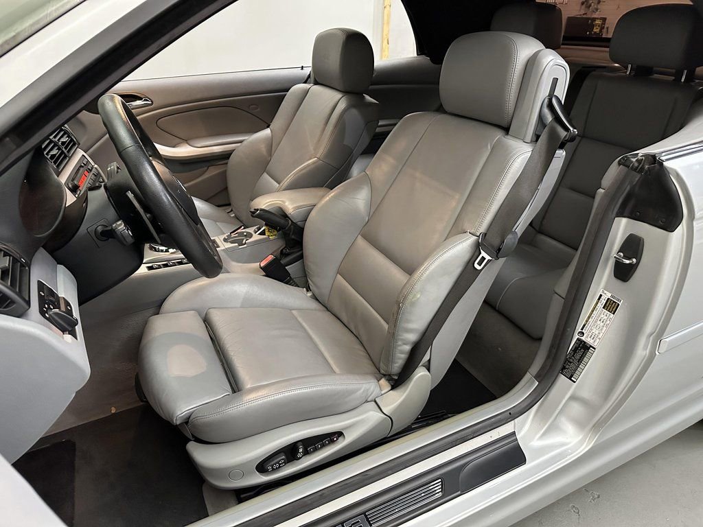 Used 2005 BMW M3 Convertible image 17