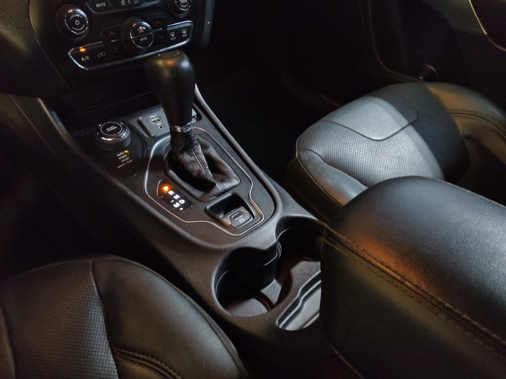 Used 2020 Jeep Cherokee High Altitude AWD/4WD image 26