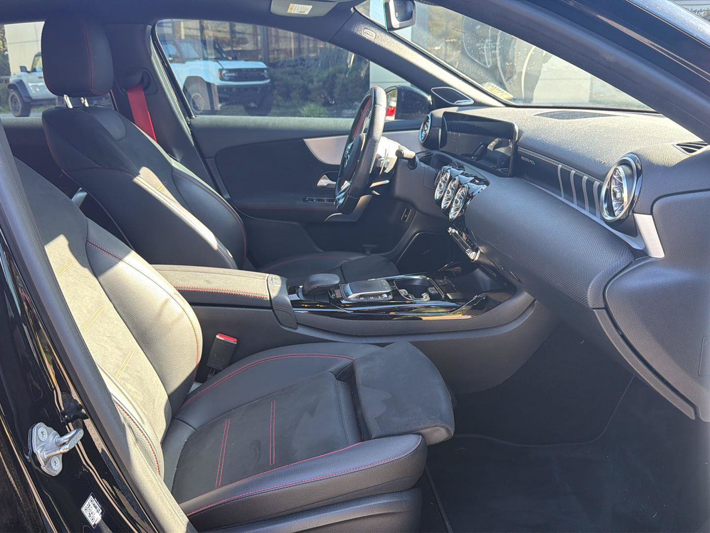 Used 2021 Mercedes-Benz A 35 AMG 4MATIC image 3