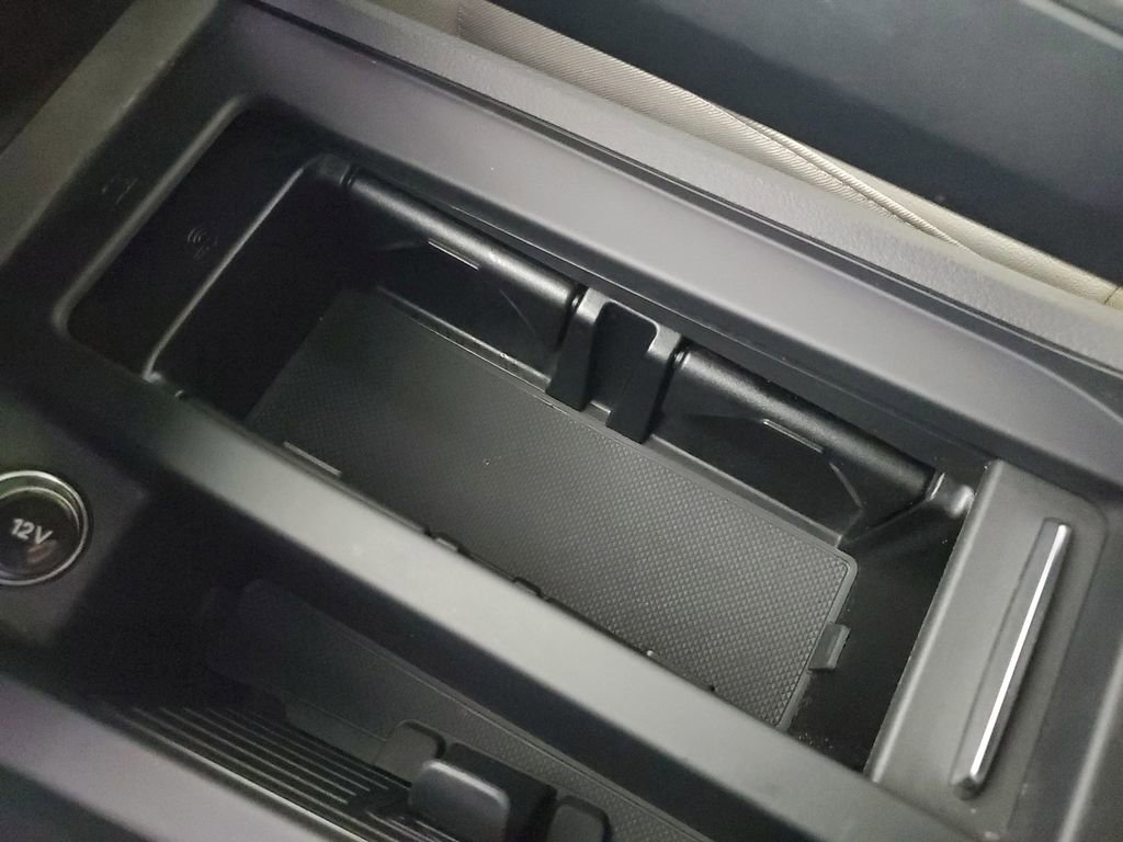 Used 2024 Audi Q8 e-tron Premium Plus image 30