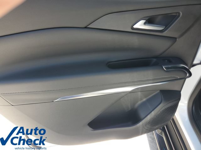 Used 2025 Chevrolet Traverse LT w/ Driver Confidence Package FWD image 15