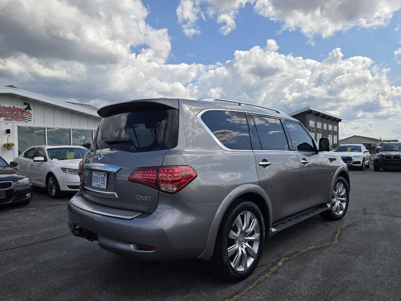 Used 2014 INFINITI QX80 4WD w/ Deluxe Touring Package image 24