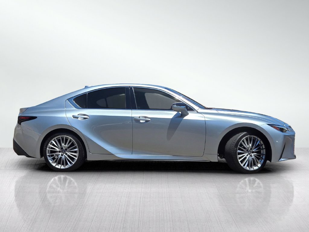 Used 2022 Lexus IS 300 AWD w/ Premium Package image 4