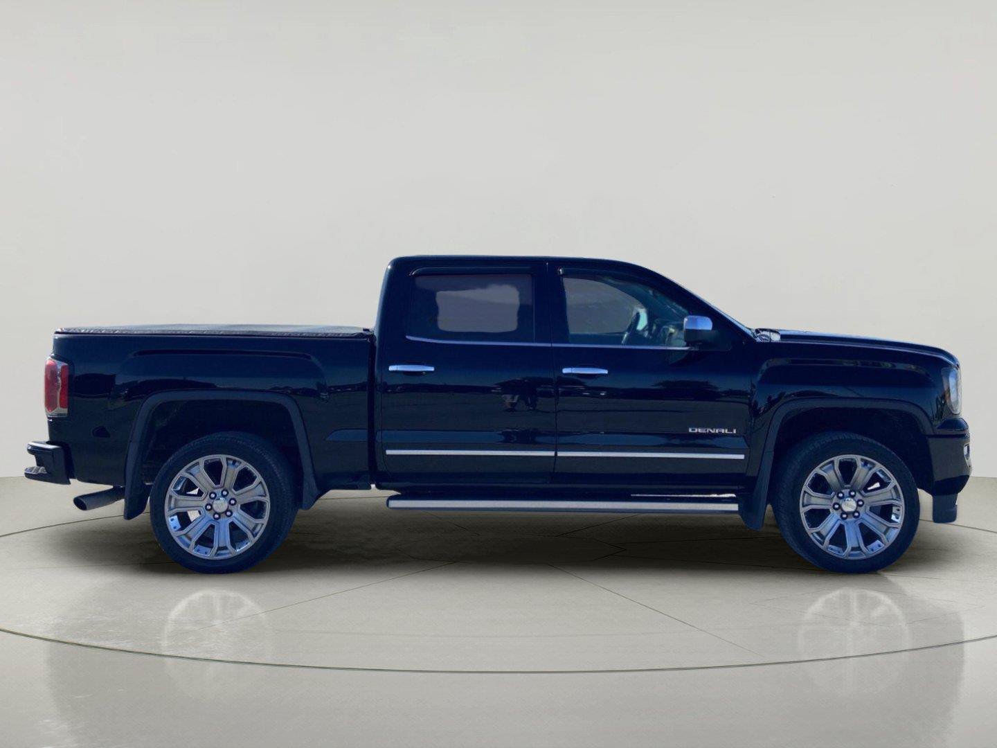 Used 2018 GMC Sierra 1500 Denali w/ Denali Ultimate Package AWD/4WD image 8