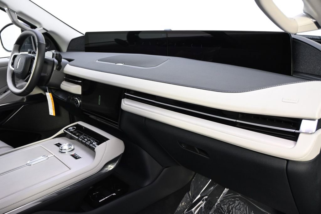 New 2026 Lincoln Navigator Reserve AWD/4WD image 15