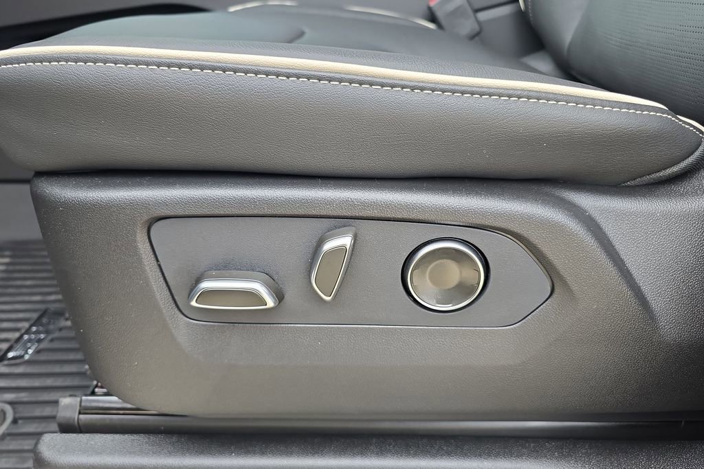 Used 2026 Cadillac Escalade Sport w/ LPO, ONYX Package image 13