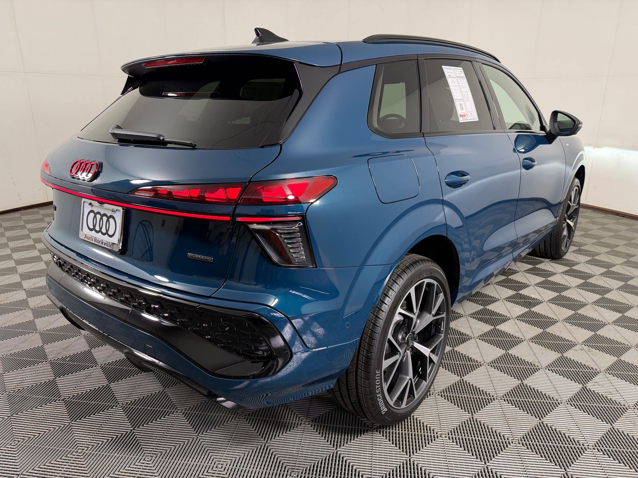 New 2026 Audi Q3 quattro 2.0T AWD/4WD image 9