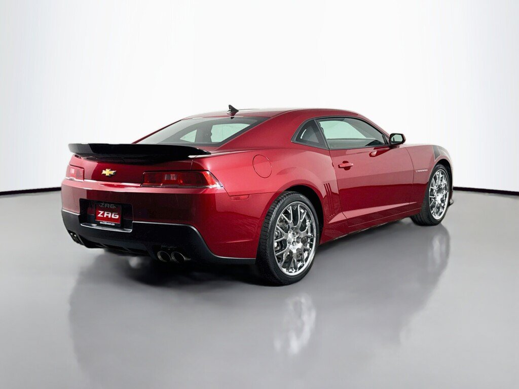 Used 2015 Chevrolet Camaro LT w/ LPO, Black Appearance Package RWD image 5