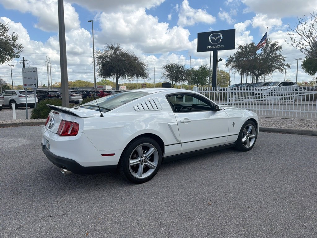 Used 2010 Ford Mustang GT Premium image 9