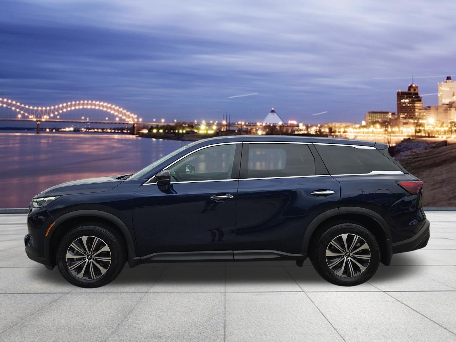 Used 2024 INFINITI QX60 Pure AWD/4WD image 2